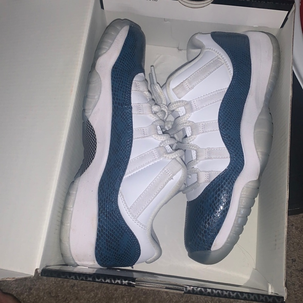 air jordan 11 low